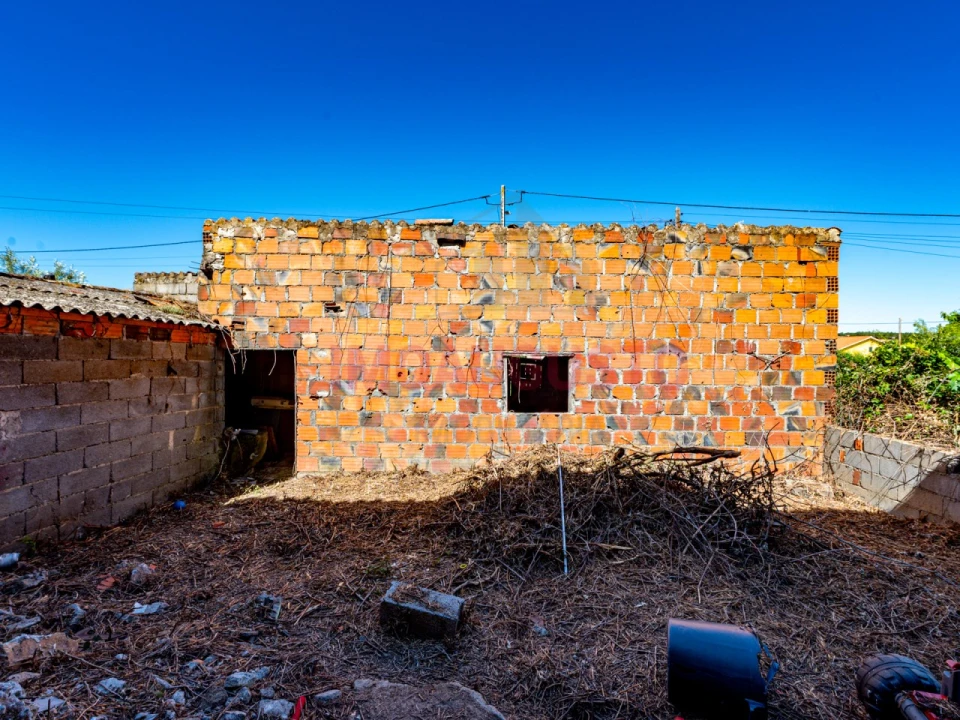 Moradia T3 para Venda em Figueira de Castelo Rodrigo Foto 16