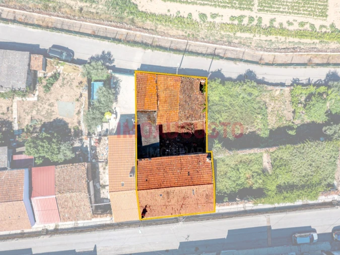 Moradia T3 para Venda em Figueira de Castelo Rodrigo Foto 3