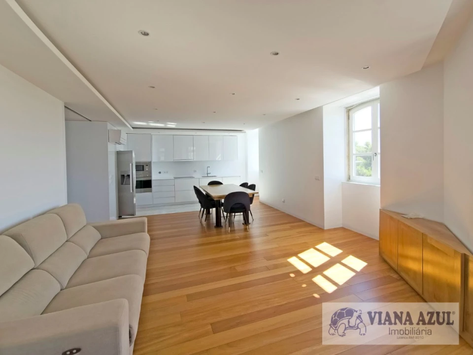 Apartamento T2 para Arrendamento em Santa Maria Maior e Monserrate e Meadela Foto 2