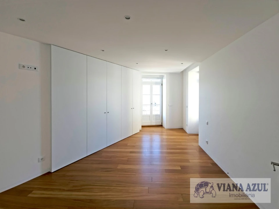 Apartamento T2 para Arrendamento em Santa Maria Maior e Monserrate e Meadela Foto 7