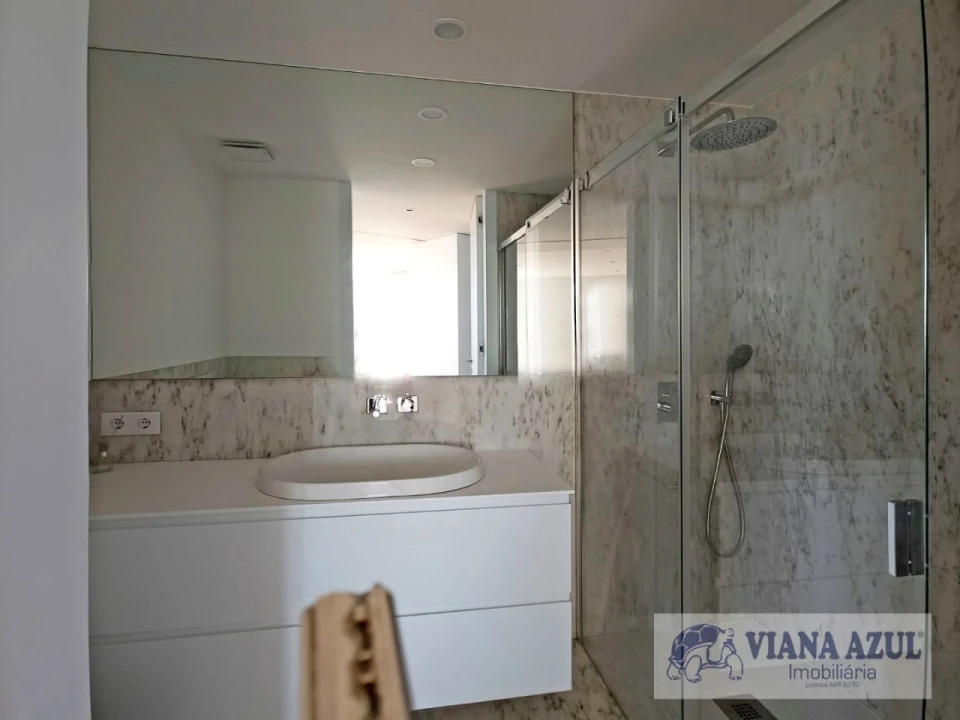 Apartamento T2 para Arrendamento em Santa Maria Maior e Monserrate e Meadela Foto 10