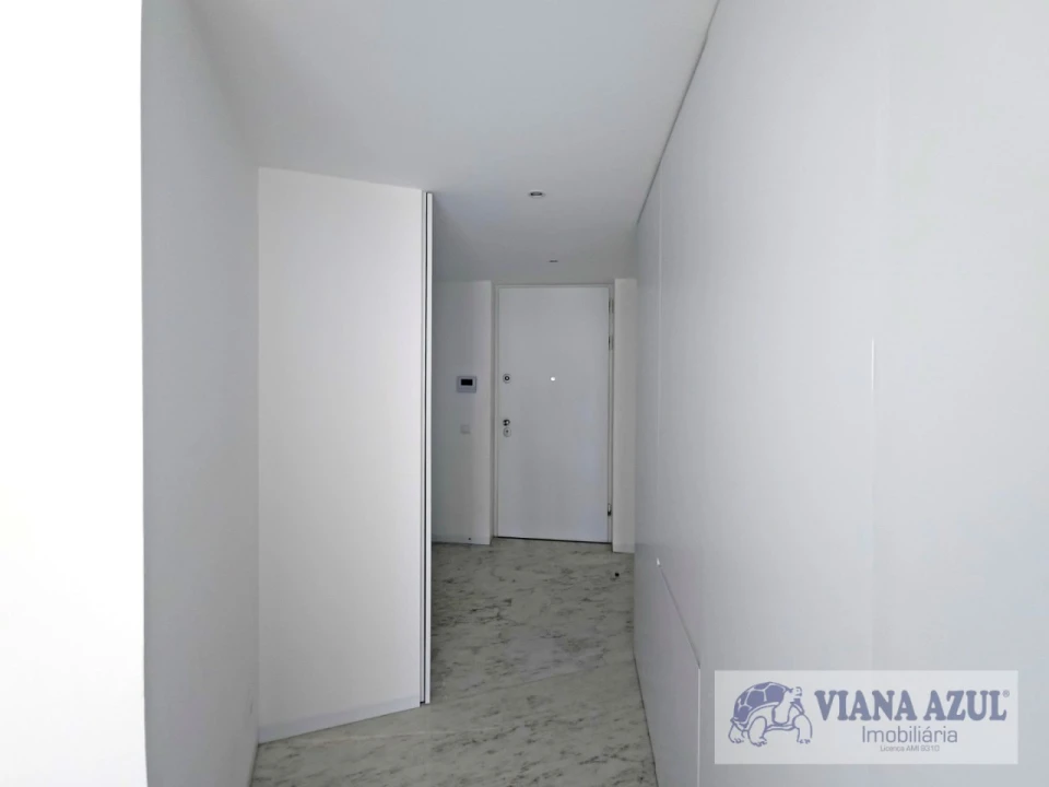 Apartamento T2 para Arrendamento em Santa Maria Maior e Monserrate e Meadela Foto 13