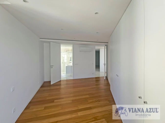 Apartamento T2 para Arrendamento em Santa Maria Maior e Monserrate e Meadela Foto 6