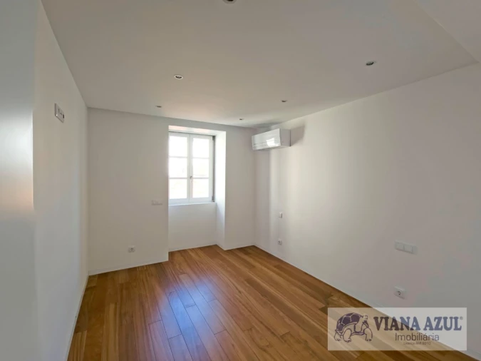 Apartamento T2 para Arrendamento em Santa Maria Maior e Monserrate e Meadela Foto 11