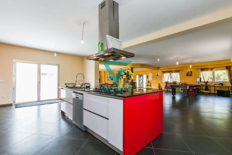 Moradia T4 para Venda em Santiago e São Simão de Litém e Albergaria dos Doze Foto 4