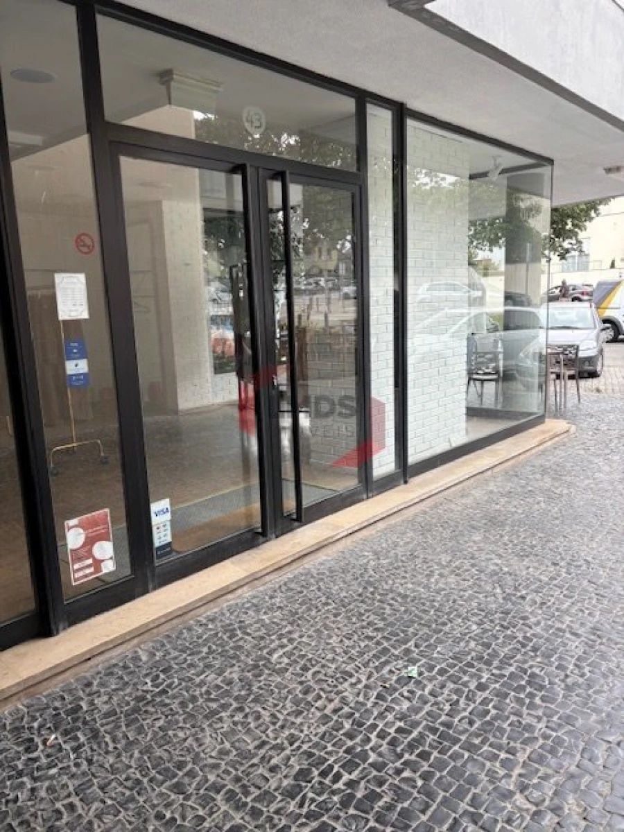 Loja para Arrendamento em Aldoar, Foz do Douro e Nevogilde Foto 4