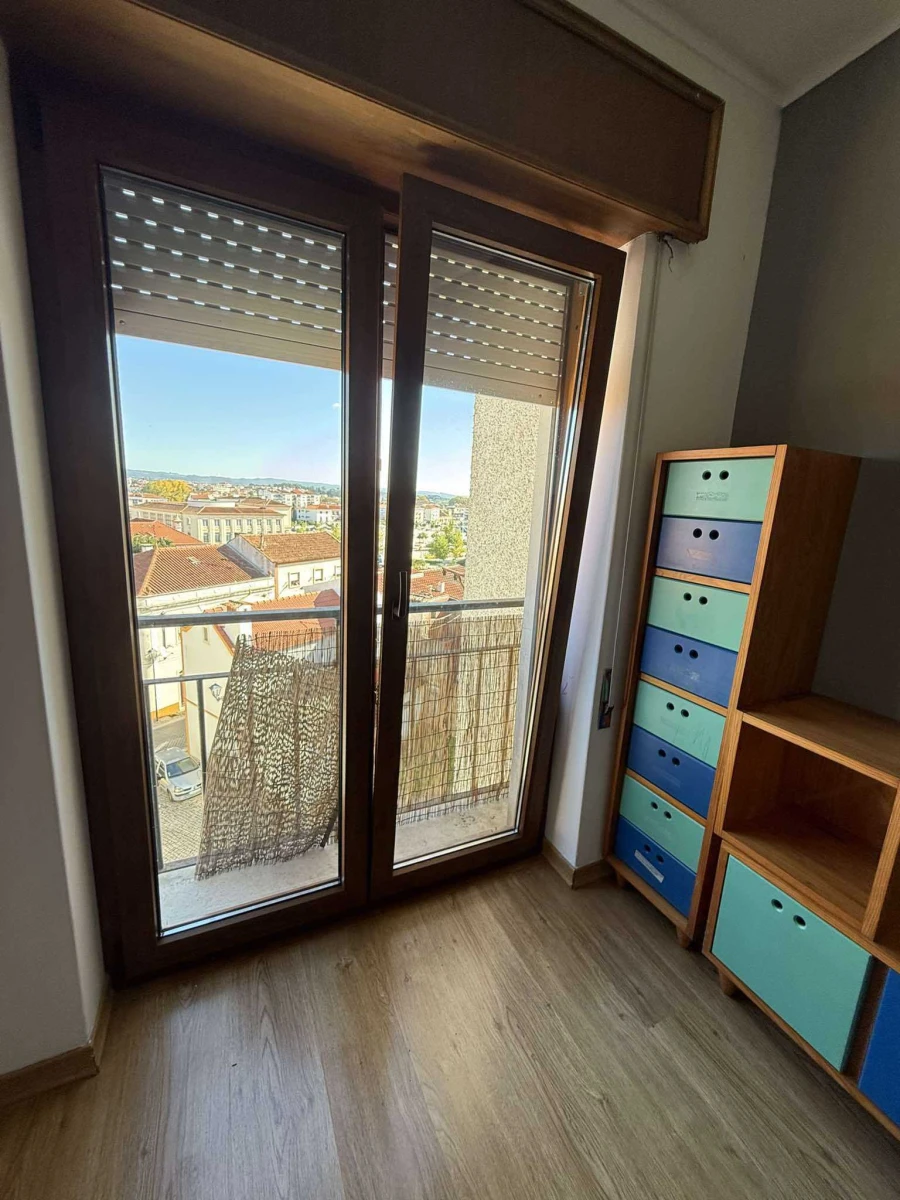 Apartamento T3 para Venda em São João Baptista e Santa Maria dos Olivais Foto 8