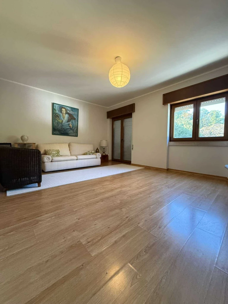 Apartamento T3 para Venda em São João Baptista e Santa Maria dos Olivais Foto 3