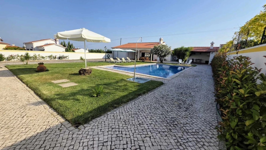 Moradia T4 para Venda em São João Baptista e Santa Maria dos Olivais Foto 5