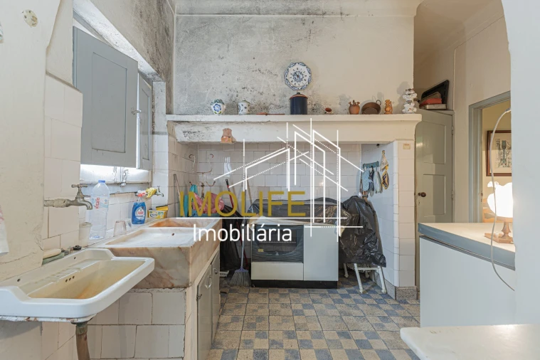 Moradia T7 para Venda em Mora Foto 7