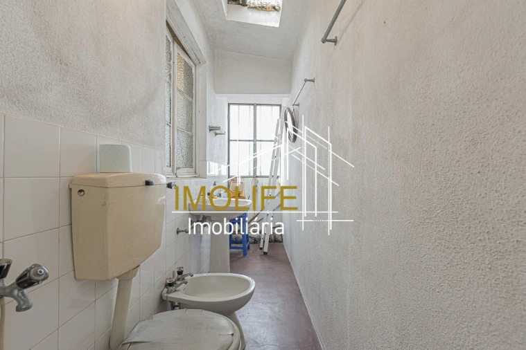 Moradia T7 para Venda em Mora Foto 10