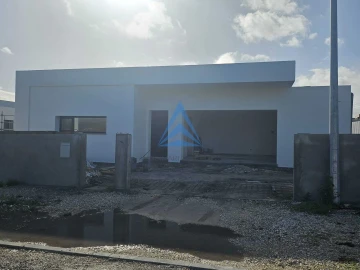 Moradia T5 para Venda em Tornada e Salir do Porto