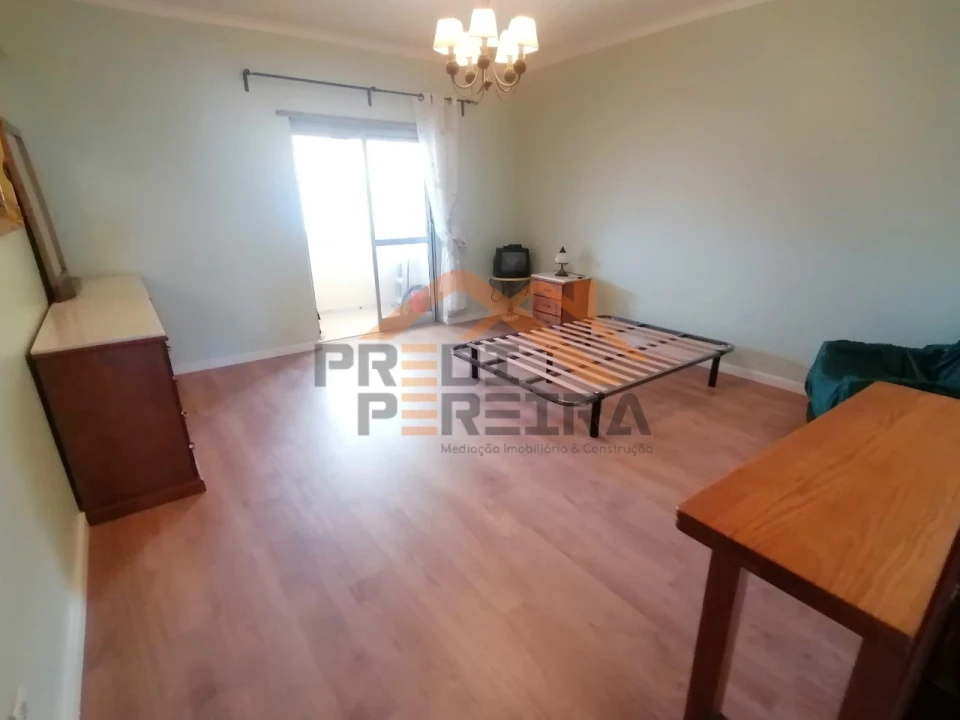 Quarto para Arrendamento em Ramada e Caneças Foto 20
