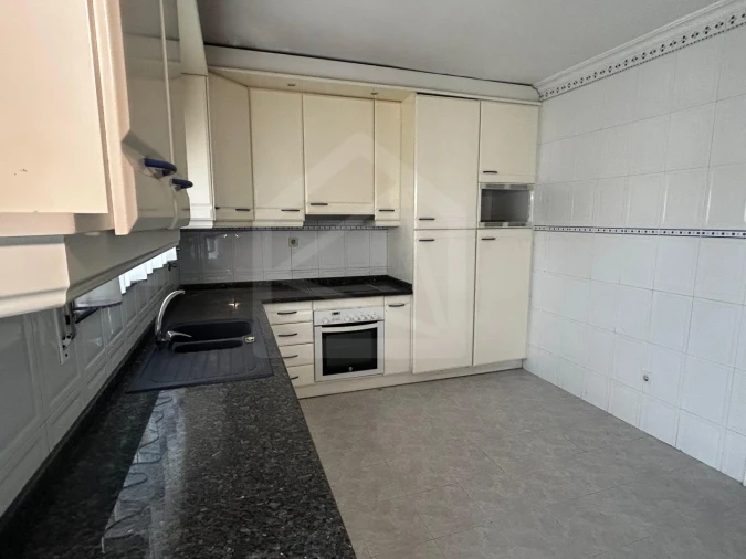 Moradia T3 para Venda em Esmoriz Foto 3