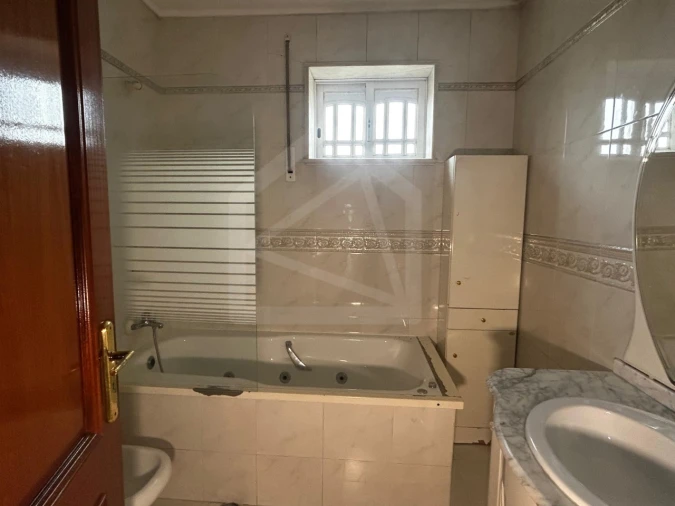 Moradia T3 para Venda em Esmoriz Foto 11