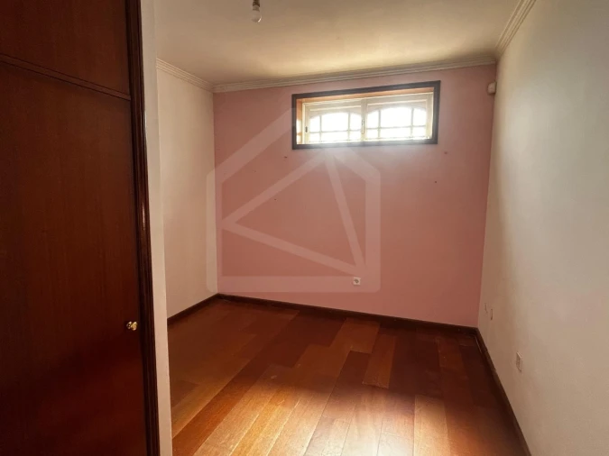 Moradia T3 para Venda em Esmoriz Foto 16