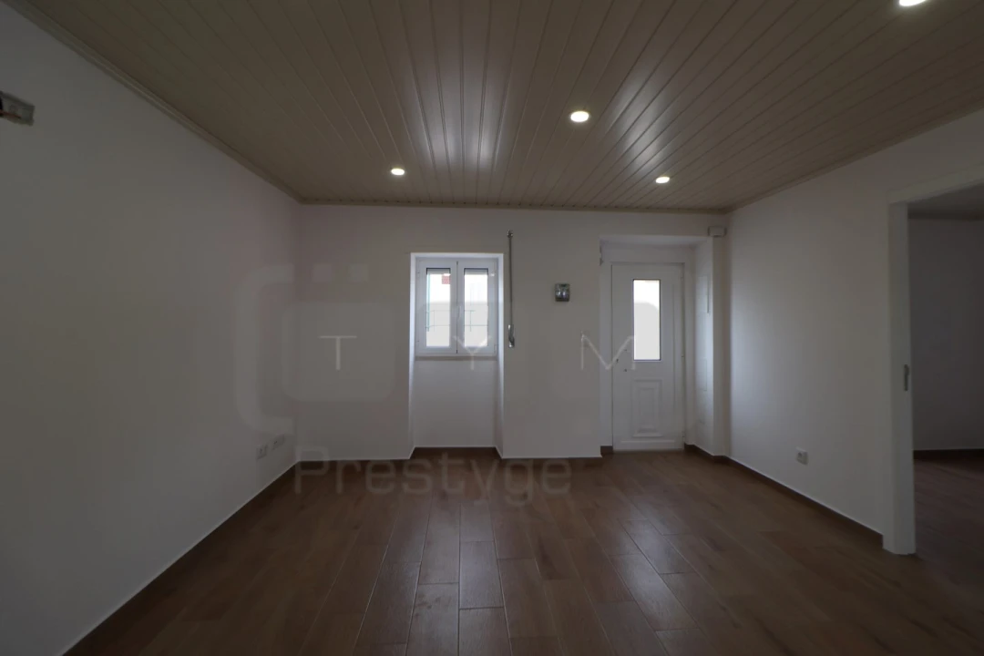 Moradia T2 para Venda em Sabacheira Foto 6