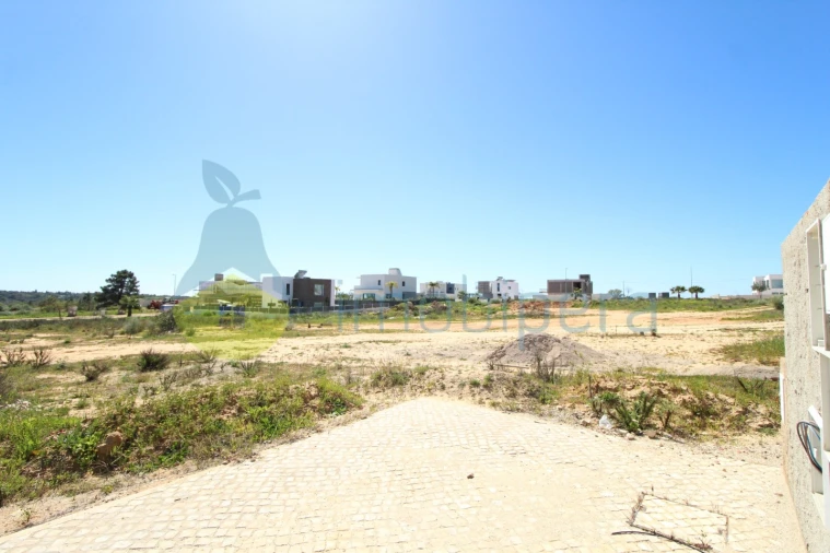 Terreno para Venda em Alcantarilha e Pêra Foto 2