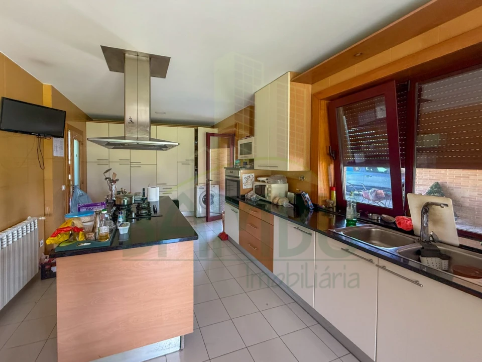 Moradia T4 para Venda em Argela Foto 14