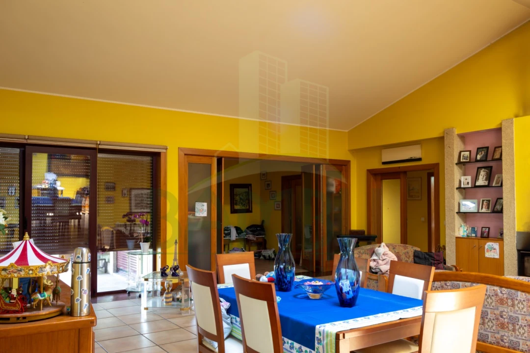 Moradia T4 para Venda em Argela Foto 17