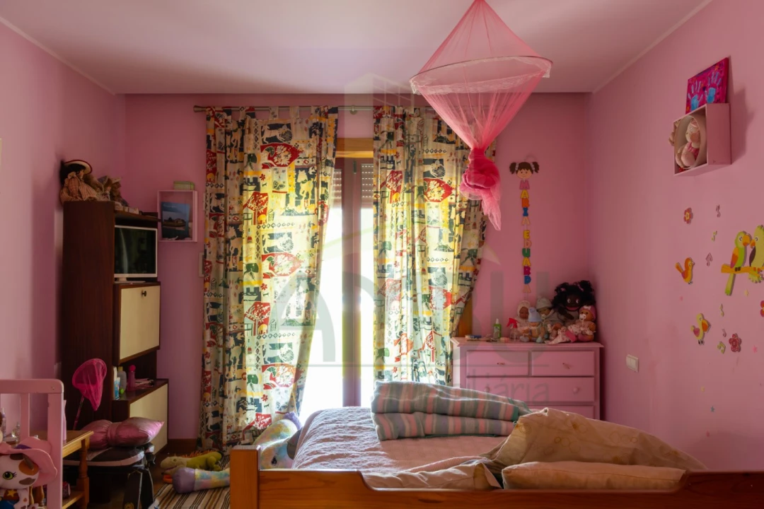 Moradia T4 para Venda em Argela Foto 23