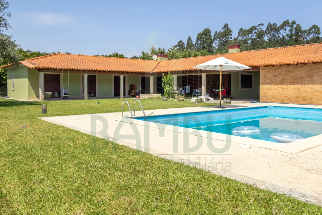 Moradia T4 para Venda em Argela Foto 12