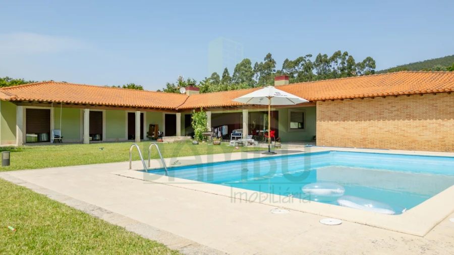 Moradia T4 para Venda em Argela Foto 2