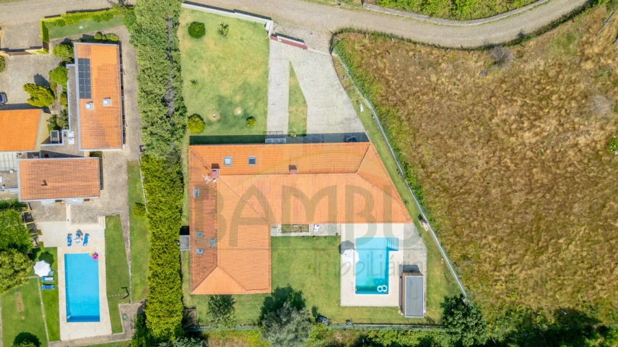 Moradia T4 para Venda em Argela Foto 5