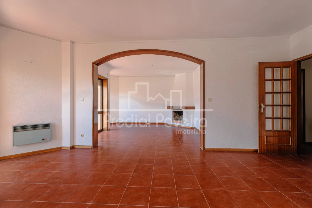 Apartamento T3 para Venda em Arvore Foto 5