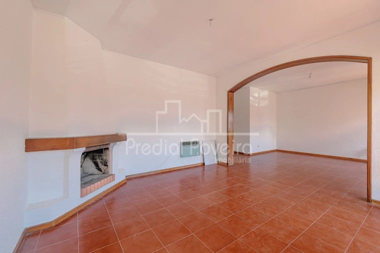 Apartamento T3 para Venda em Arvore Foto 2