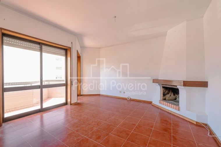 Apartamento T3 para Venda em Arvore Foto 3