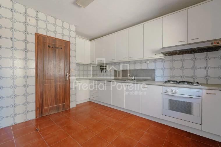 Apartamento T3 para Venda em Arvore Foto 8