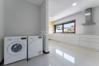 Apartamento T3 para Arrendamento em Canidelo