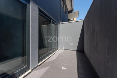 Apartamento T3 para Arrendamento em Canidelo