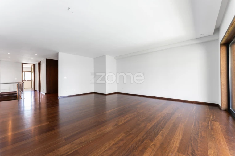 Apartamento T3 para Arrendamento em Canidelo Foto 4