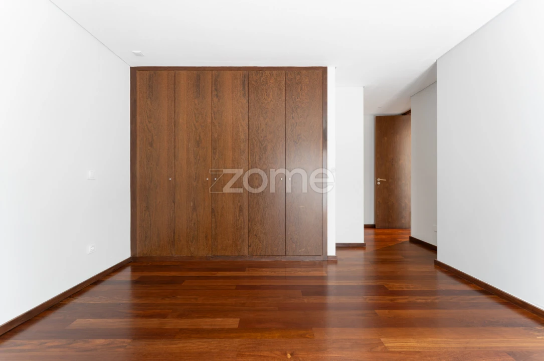 Apartamento T3 para Arrendamento em Canidelo Foto 22