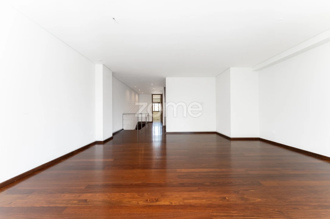 Apartamento T3 para Arrendamento em Canidelo Foto 6