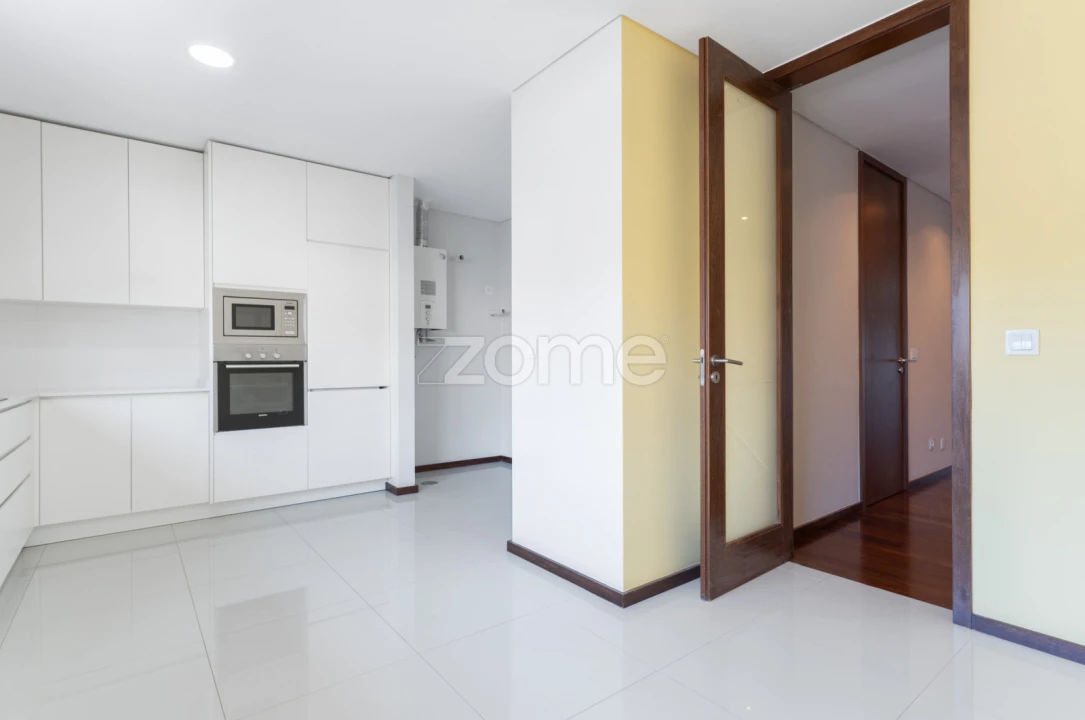 Apartamento T3 para Arrendamento em Canidelo Foto 12