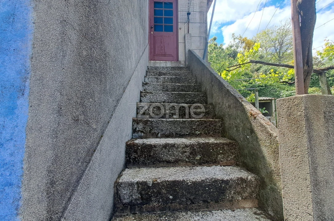 Moradia T6 para Venda em Seia, São Romão e Lapa dos Dinheiros Foto 4