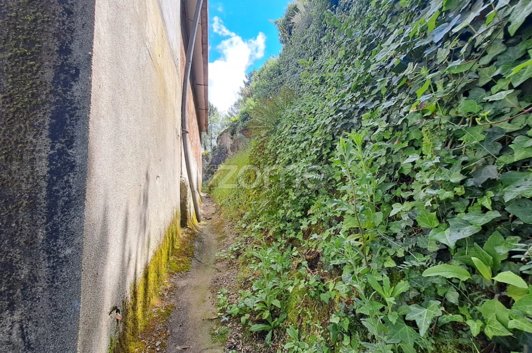 Moradia T6 para Venda em Seia, São Romão e Lapa dos Dinheiros Foto 18