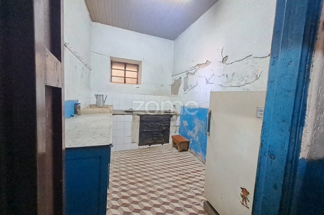 Moradia T6 para Venda em Seia, São Romão e Lapa dos Dinheiros Foto 7