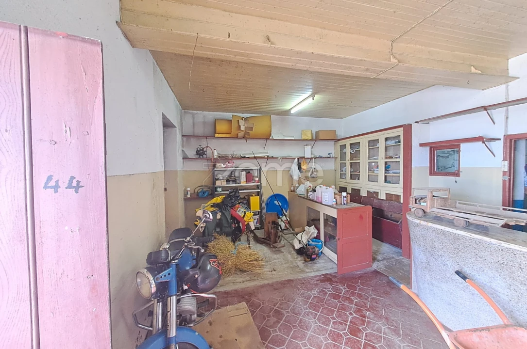 Moradia T6 para Venda em Seia, São Romão e Lapa dos Dinheiros Foto 10