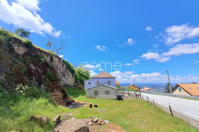 Moradia T6 para Venda em Seia, São Romão e Lapa dos Dinheiros Foto 31
