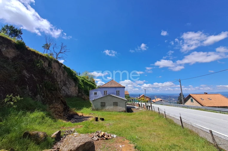 Moradia T6 para Venda em Seia, São Romão e Lapa dos Dinheiros Foto 32