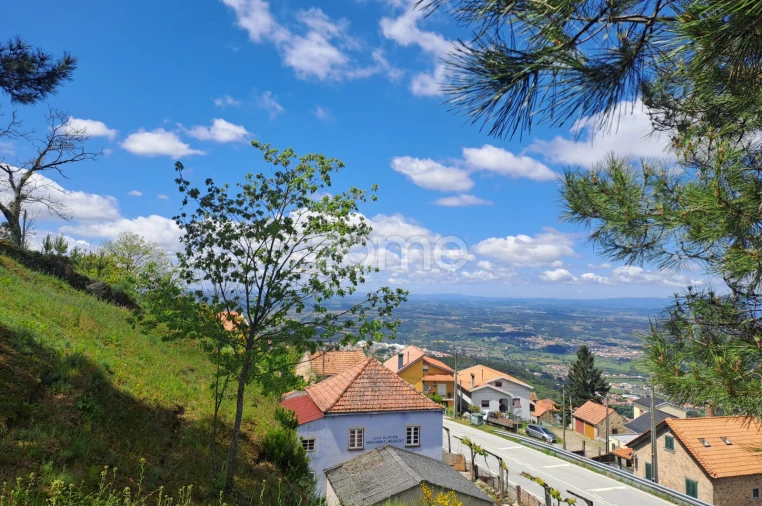 Moradia T6 para Venda em Seia, São Romão e Lapa dos Dinheiros Foto 36