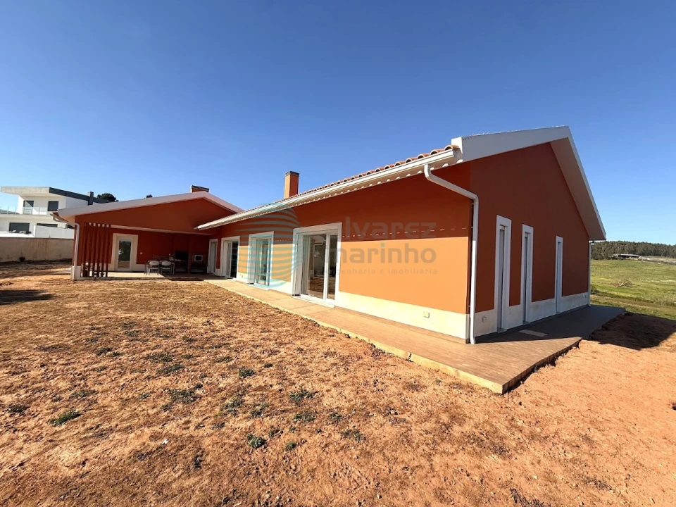 Moradia T4 para Venda em Ramalhal Foto 1