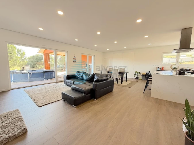 Moradia T4 para Venda em Ramalhal Foto 2