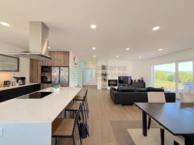 Moradia T4 para Venda em Ramalhal Foto 5