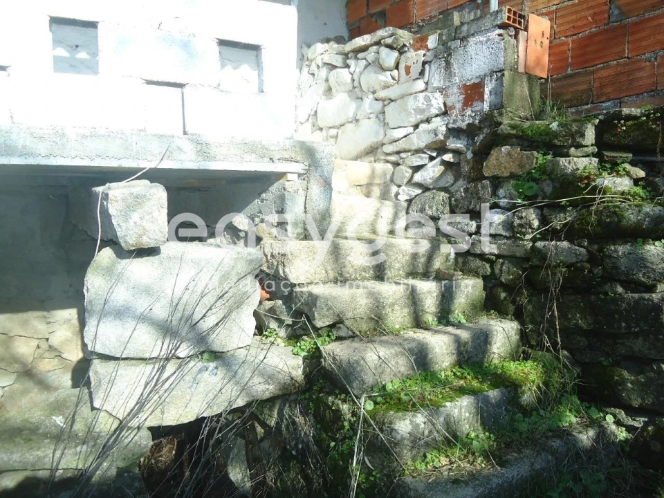 Moradia T2 para Venda em Alcains Foto 9