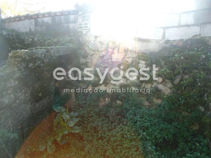 Moradia T2 para Venda em Alcains Foto 17